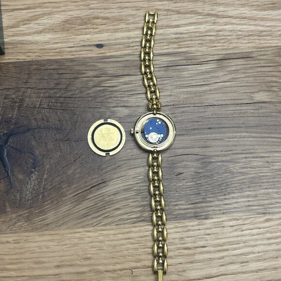 Gucci Women's Gold-Tone Flex Bracelet Vintage11/12 0243312 See Description - Picture 5 of 8